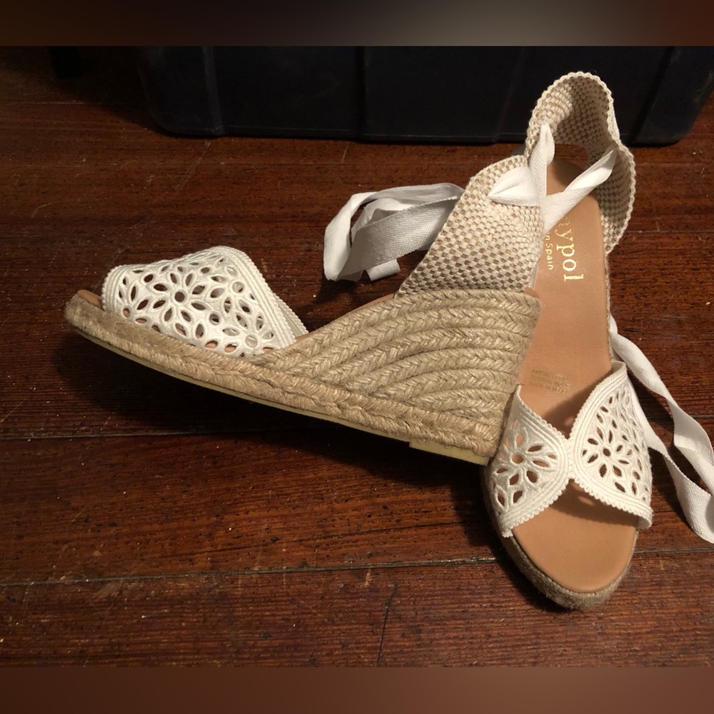 Women’s Maypol sandals size 9